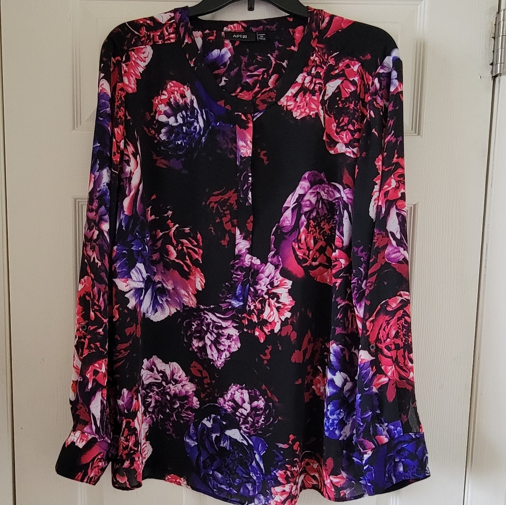 Apt. 9 Size 2X Gorgeous Floral Long Sleeve Blouse with Hidden 3/4 Zipper